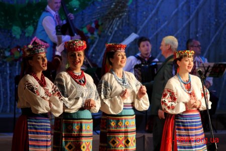 В драмтеатрі привітали працівників сільського господарства із професійним святом