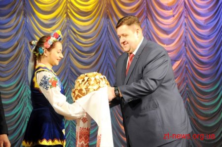 В драмтеатрі привітали працівників сільського господарства із професійним святом
