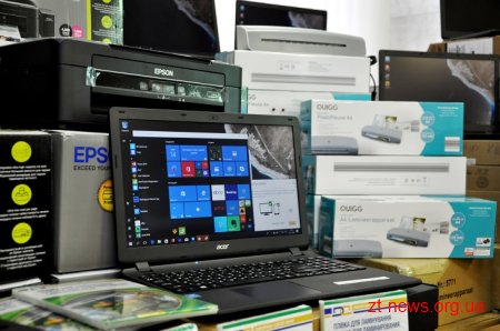 140 перших класів Житомирщини забезпечили комплектами оргтехніки