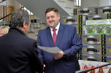 140 перших класів Житомирщини забезпечили комплектами оргтехніки