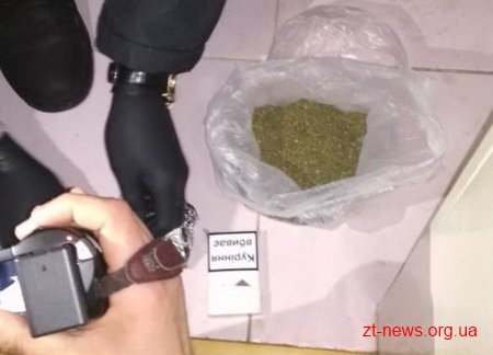 Співробітники СБУ у Житомирі затримали військових-контрактників на збуті вибухівки