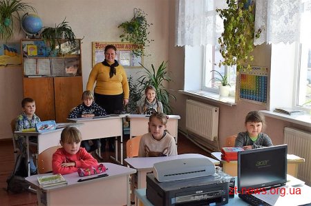 У школах області вже користуються новими комплектами комп’ютерного обладнання