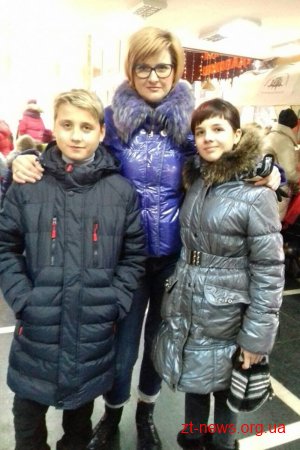 200 дітей пільгових категорій відвідали виставу “Хід конем” з нагоди Дня спільних дій в інтересах дітей