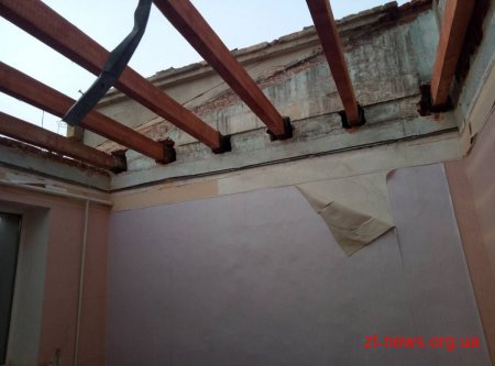 У Малині продовжується реконструкція районного будинку культури