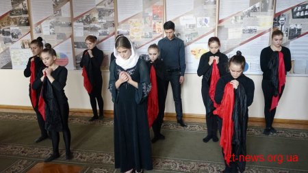 У Житомирській ОДА презентували виставку до 85-х роковин Голодомору