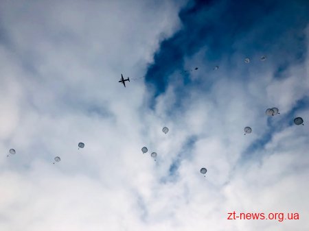 На Житомирщині за участю Президента проходять навчання Десантно-штурмових військ ЗСУ