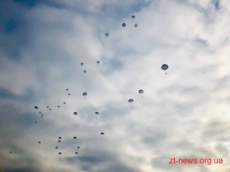 На Житомирщині за участю Президента проходять навчання Десантно-штурмових військ ЗСУ