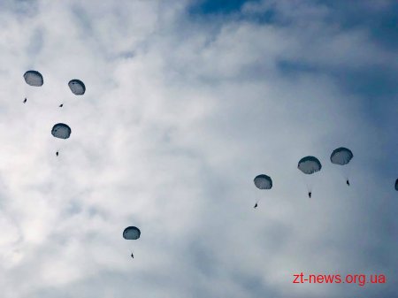 На Житомирщині за участю Президента проходять навчання Десантно-штурмових військ ЗСУ