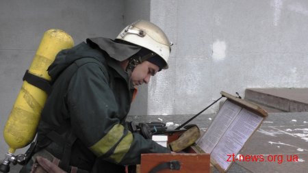 У Бердичеві пожежні гасили умовну пожежу в міському палаці культури