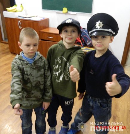 Слухачі Житомирського навчального центру провели спільний вечір з вихованцями «Сонячного дому»