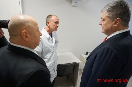 Президент України у Житомирі відвідав Центр вертебрології та реабілітації учасників ООС