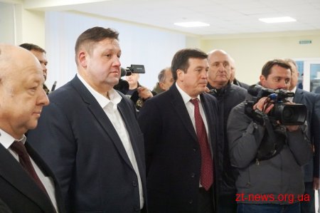 Президент України у Житомирі відвідав Центр вертебрології та реабілітації учасників ООС