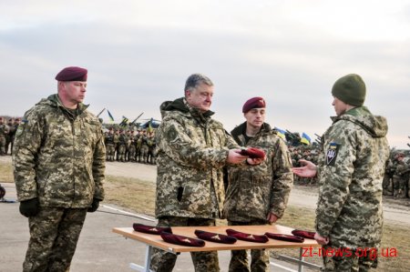 Президент України на Житомирщині вручив десантникам державні нагороди
