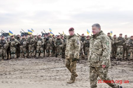 Президент України на Житомирщині вручив десантникам державні нагороди
