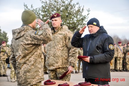 Президент України на Житомирщині вручив десантникам державні нагороди