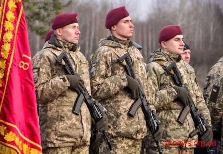 Президент України на Житомирщині вручив десантникам державні нагороди