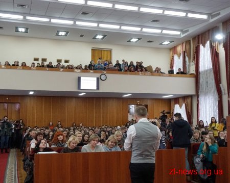 Олександр Авраменко провів майстер-клас із культури мовлення у Житомирі