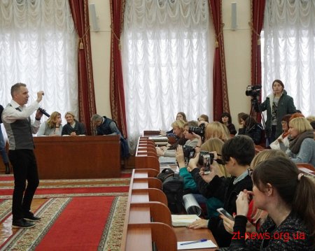 Олександр Авраменко провів майстер-клас із культури мовлення у Житомирі