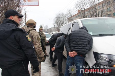 У центрі Житомира поліція затримала групу "домушників"