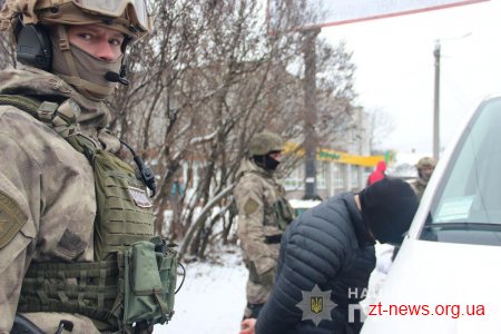 У центрі Житомира поліція затримала групу "домушників"
