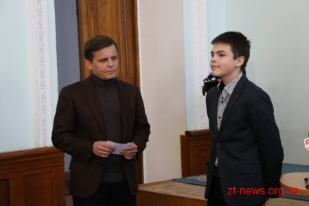 Обдарована молодь Житомира отримала стипендії від міського голови