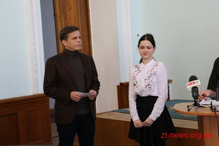 Обдарована молодь Житомира отримала стипендії від міського голови
