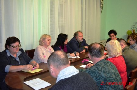 До участі в конкурсі на посаду директора ліцею №25 допущено 4 кандидата
