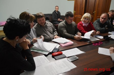 До участі в конкурсі на посаду директора ліцею №25 допущено 4 кандидата