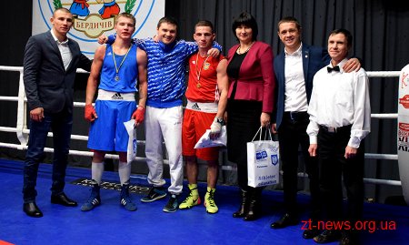 Нічиєю закінчилася матчева зустріч з боксу між збірними командами Івано-Франківської та Житомирської областей