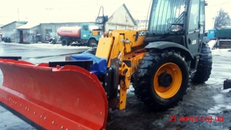 На комунальному підприємстві «УАШ» з’явилась нова одиниця техніки для розчищення снігу