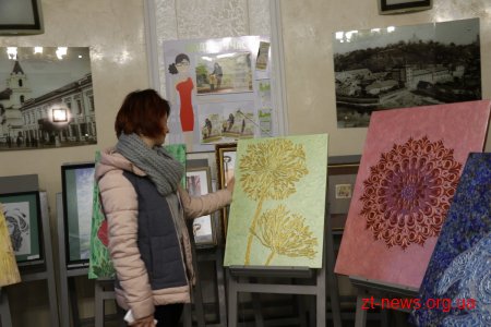 У Житомирській міській раді відкрилася виставка 3D картин