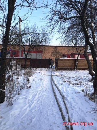 Безхатченко гріючись у сараї мало не спалив сусідні будинки