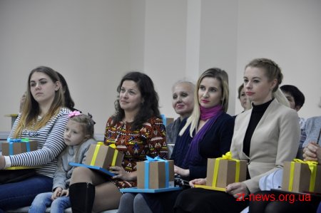 Керівники області привітали земляків з Міжнародним днем волонтера