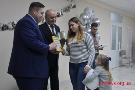 Керівники області привітали земляків з Міжнародним днем волонтера