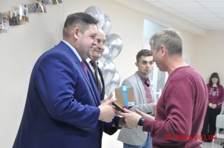 Керівники області привітали земляків з Міжнародним днем волонтера