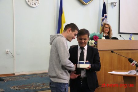У Житомирі діти–сироти отримали ключі від 3-х квартир