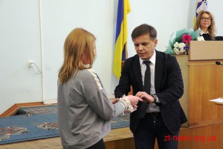 У Житомирі діти–сироти отримали ключі від 3-х квартир