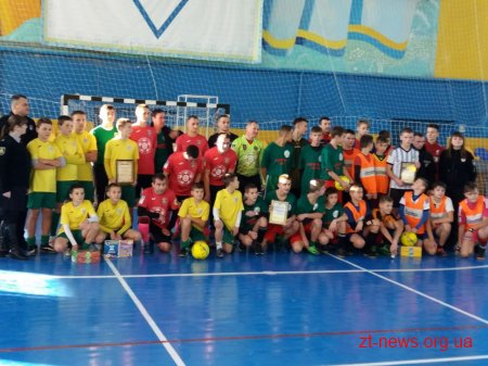 Змагання з футболу, семінари та навчальні заняття із самооборони проводять в рамках гранту від ОДА