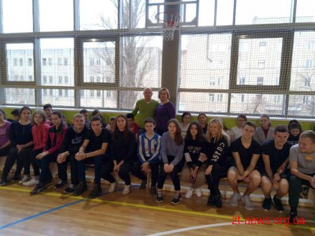 Змагання з футболу, семінари та навчальні заняття із самооборони проводять в рамках гранту від ОДА