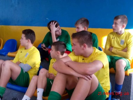 Змагання з футболу, семінари та навчальні заняття із самооборони проводять в рамках гранту від ОДА