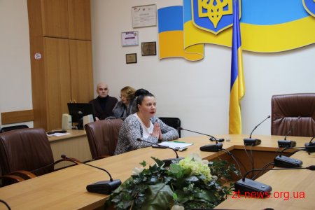 У Житомирі встановили скриньки для збору одягу та взуття
