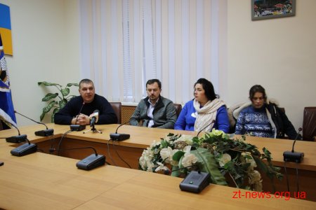 У Житомирі встановили скриньки для збору одягу та взуття
