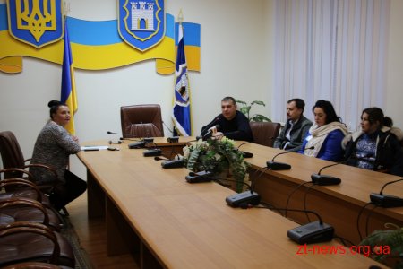 У Житомирі встановили скриньки для збору одягу та взуття