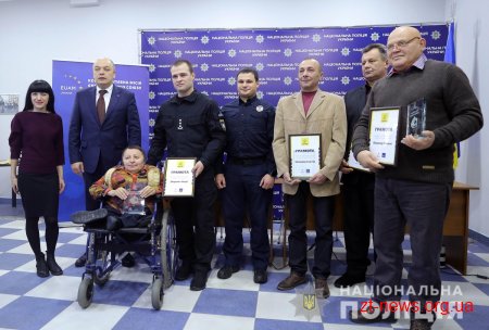 У Нацполіції визначили найкращих водіїв для «автобуса-привиду»