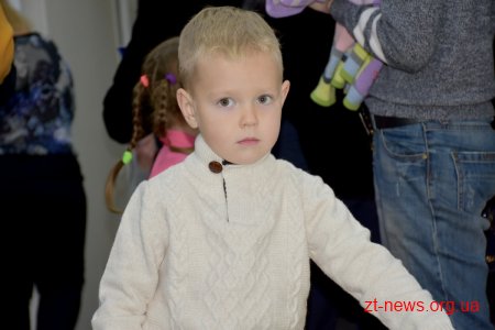 Для дітей учасників АТО організували благодійну акцію «Миколай на порозі»
