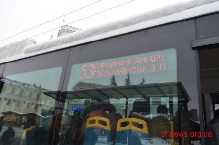 У тестовому режимі на автобусному маршруті №53А почав їздити електробус