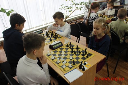 У міській бібліотеці ім. В. Земляка відбувся шаховий фестиваль #Житомир шаховий: "Кубок Святого Миколая"