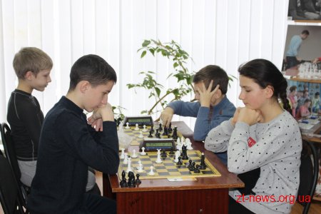 У міській бібліотеці ім. В. Земляка відбувся шаховий фестиваль #Житомир шаховий: "Кубок Святого Миколая"