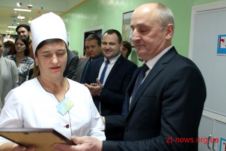 Володимир Ширма привітав маленьких пацієнтів обласної дитячої лікарні