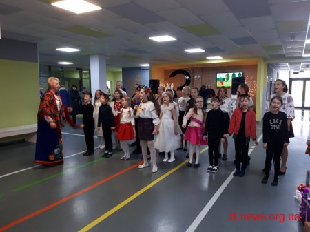 Житомирську гімназію №3 відвідали делегації з Грузії та Казахстану